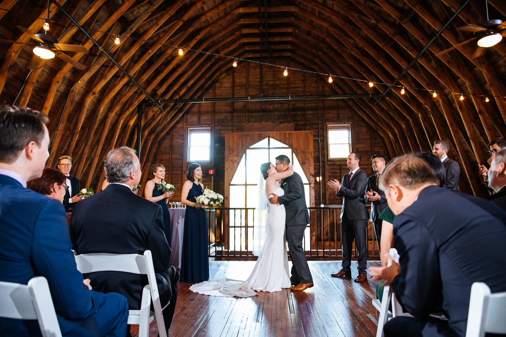 Wedding at The Dairy Barn in Fort Mill SC by Nhieu Tang photography | nhieutang.com