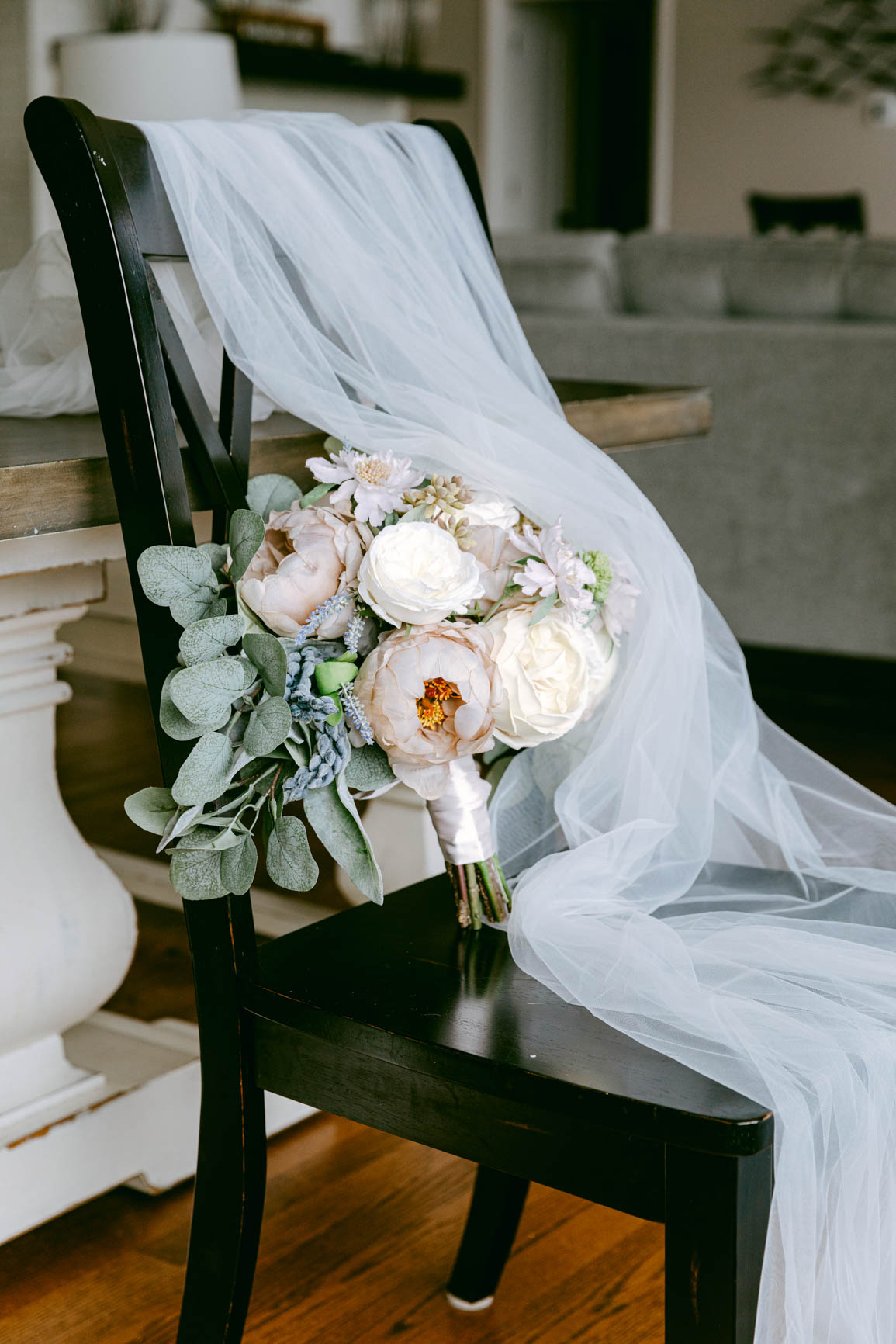 wedding details of bouquet by Nhieu Tang Photography | nhieutang.com