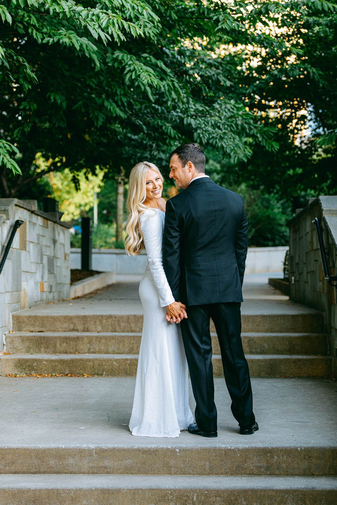 uptown Charlotte wedding shot by by Nhieu Tang Photography | nhieutang.com