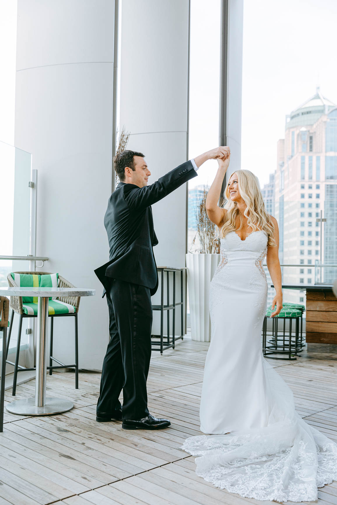 Bride and groom first look at merchant & trade rooftop shot by Nhieu Tang Photography | nhieutang.com