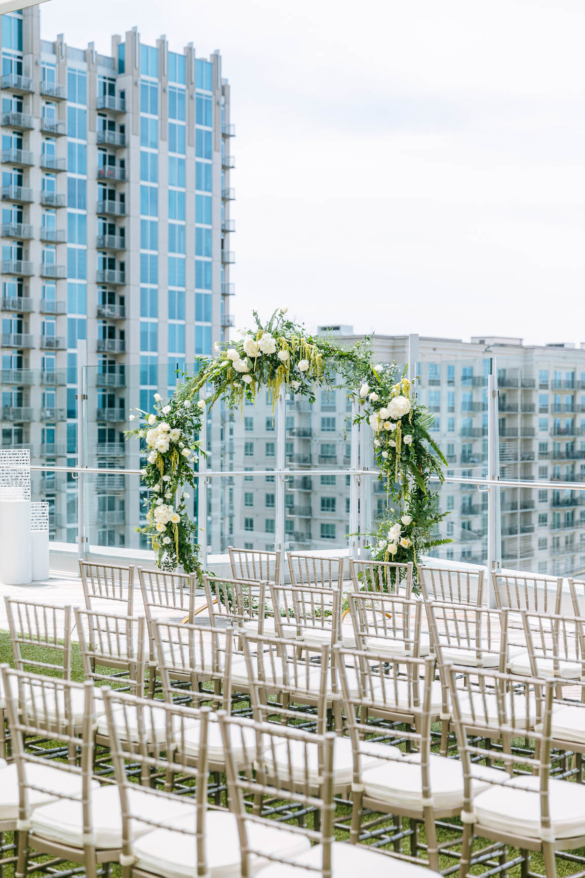 merchant & trade wedding ceremony shot in uptown Charlotte by Nhieu Tang Photography | nhieutang.com