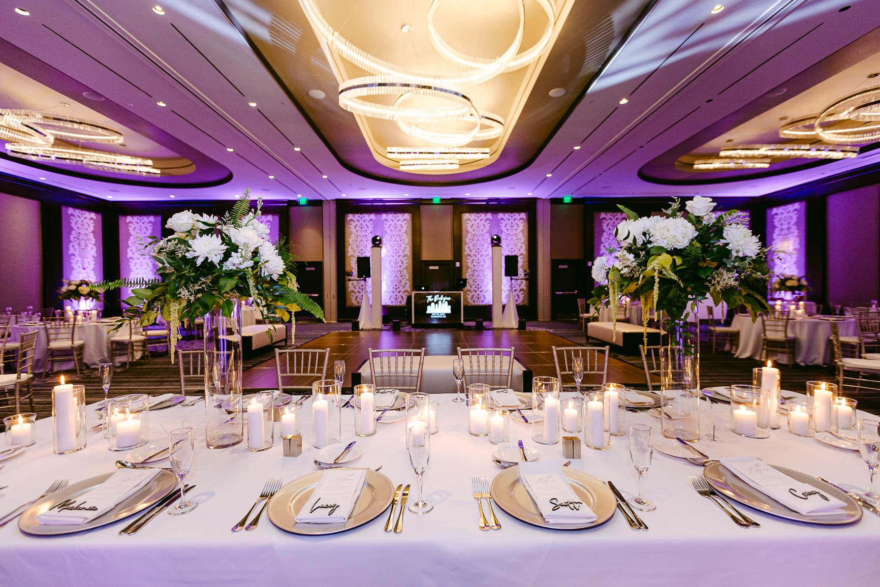 uptown Charlotte wedding reception by Nhieu Tang Photography | nhieutang.com
