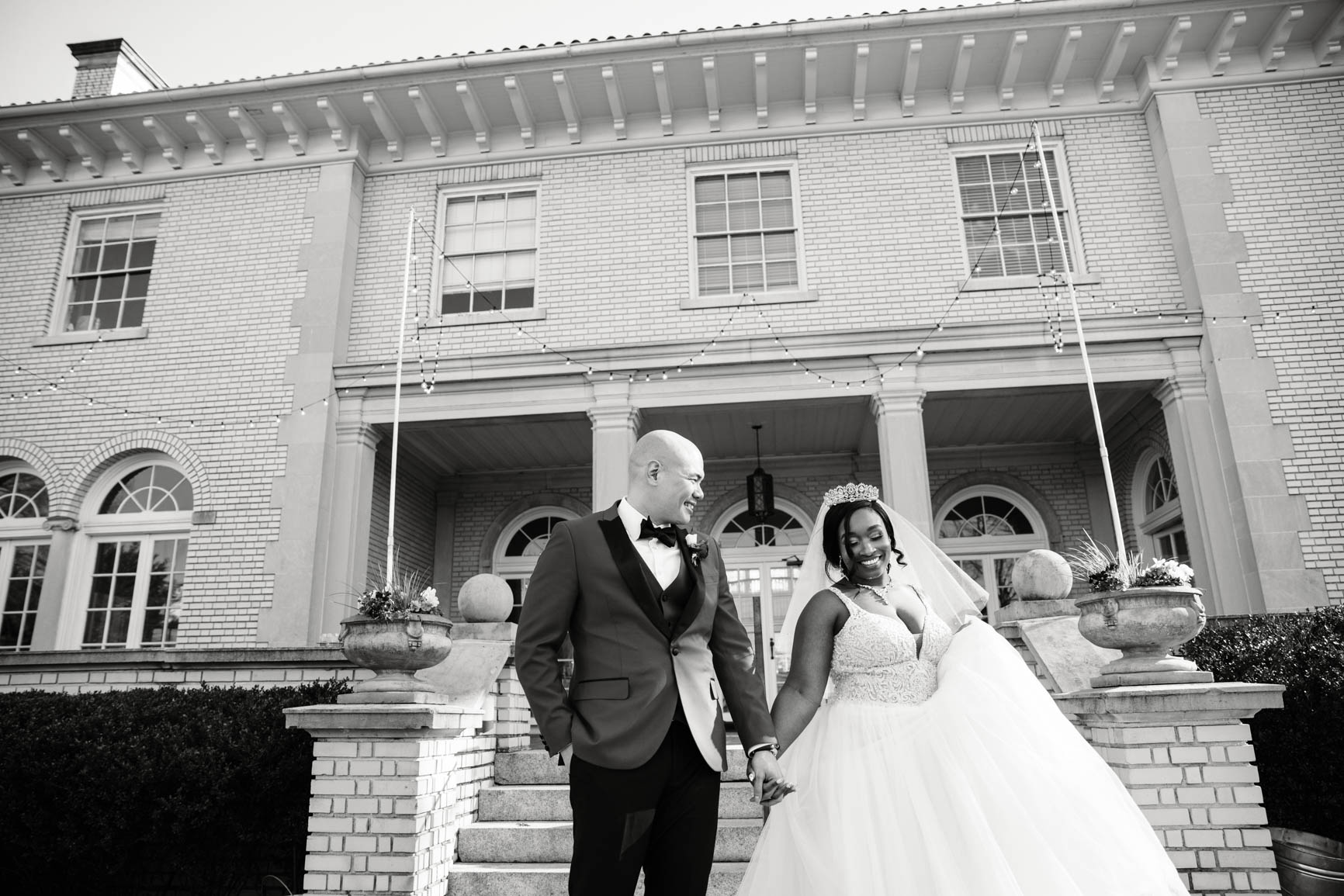 couple portraits at Separk Mansion in Gastonia NC shot by Nhieu Tang Photography | nhieutang.com