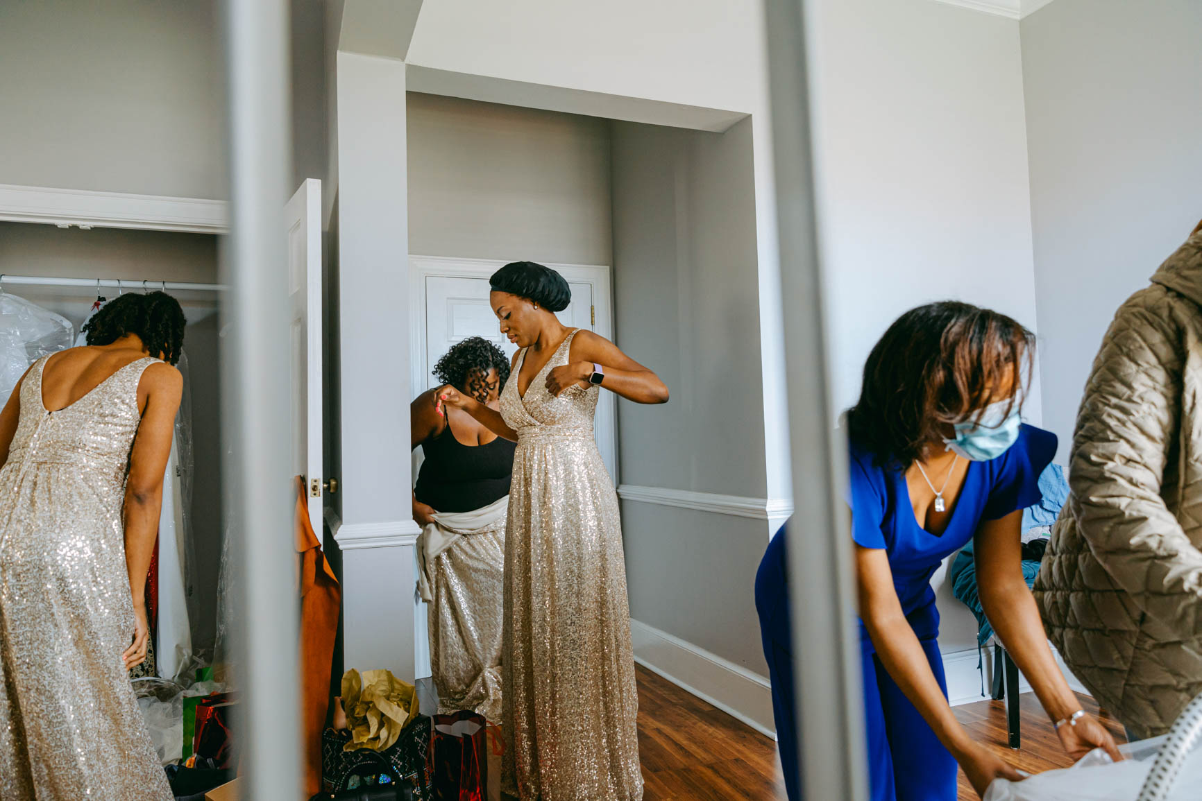 groom getting ready at Separk Mansion in Gastonia NC shot by Nhieu Tang Photography | nhieutang.com